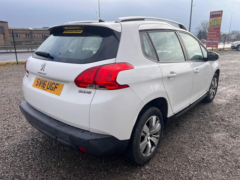 PEUGEOT 2008 1.6 BlueHDi Active 2016