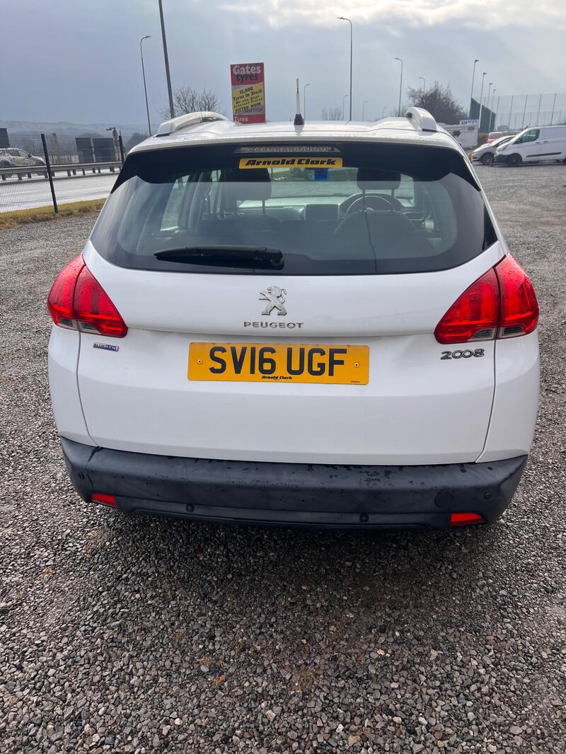 PEUGEOT 2008 1.6 BlueHDi Active 2016