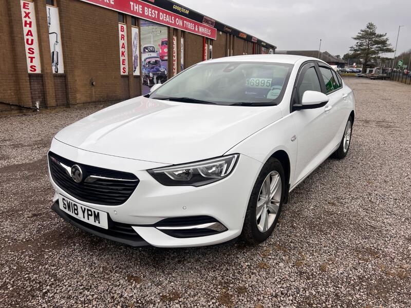 VAUXHALL INSIGNIA 1.5 i Turbo Design Nav 2018