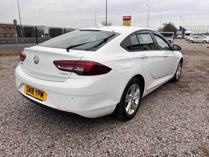 VAUXHALL INSIGNIA 1.5 i Turbo Design Nav 2018