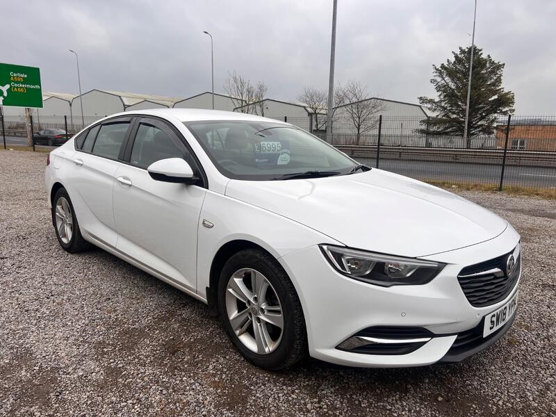 VAUXHALL INSIGNIA 1.5 i Turbo Design Nav 2018
