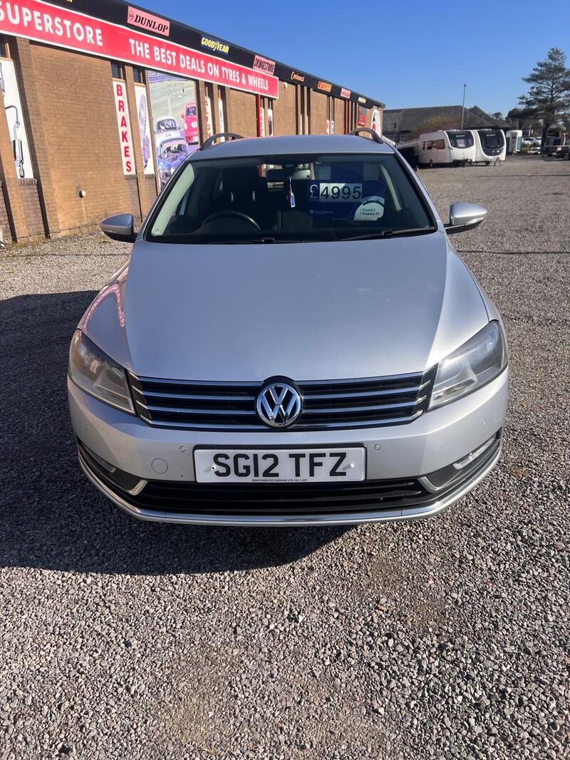 VOLKSWAGEN PASSAT 2.0 TDI BlueMotion Tech SE 2012