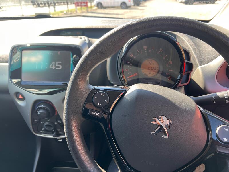 PEUGEOT 108 1.0 VTi Active 2014
