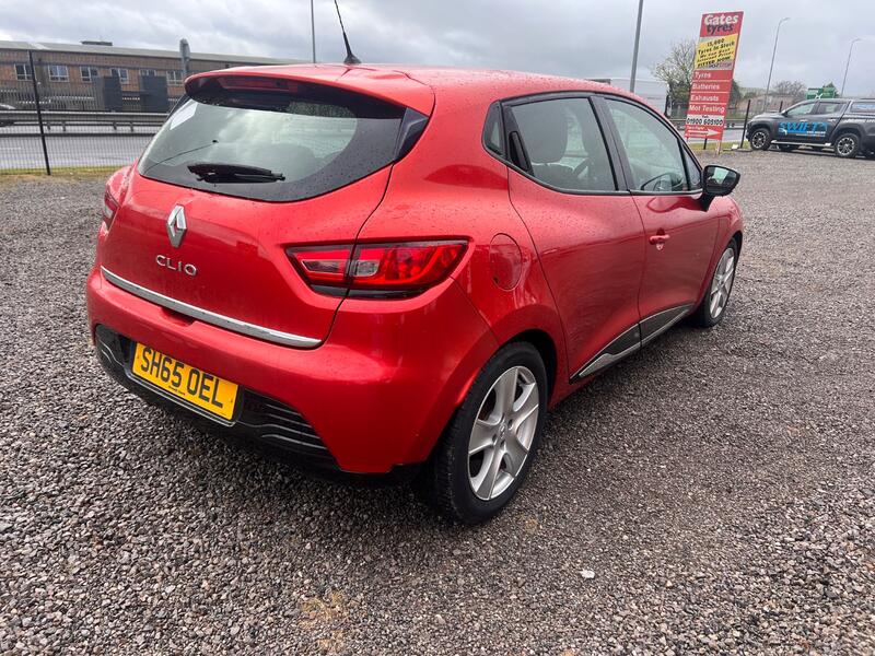 RENAULT CLIO 1.2 Dynamique Nav 1.2 16V 75 2015