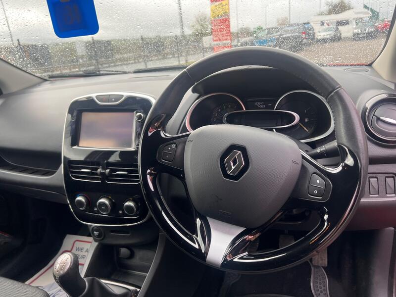 RENAULT CLIO 1.2 Dynamique Nav 1.2 16V 75 2015