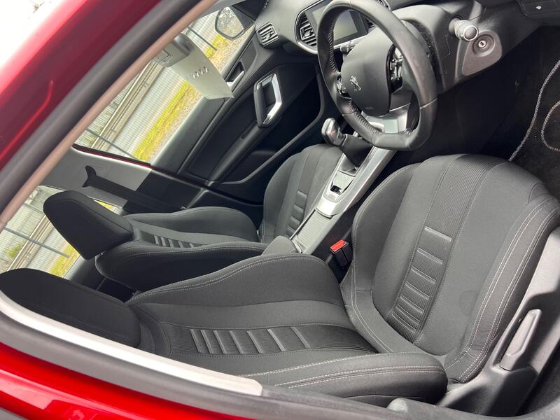 PEUGEOT 308 1.2 PureTech Allure 2015