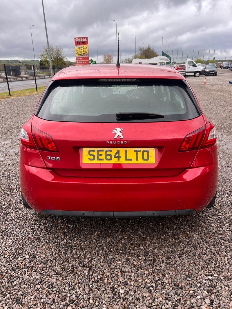 PEUGEOT 308 1.2 PureTech Allure 2015
