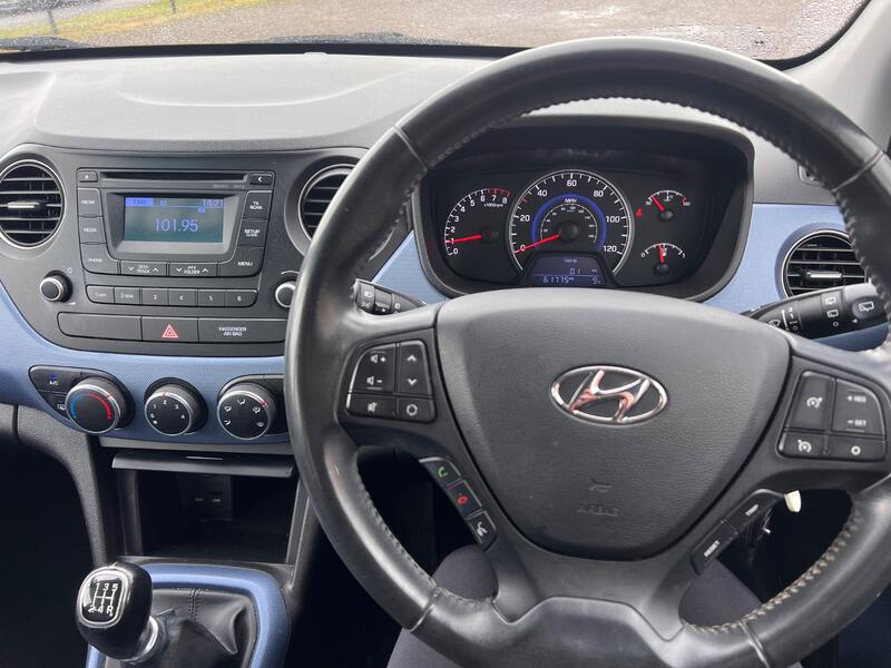 HYUNDAI I10 1.0 Premium 2016