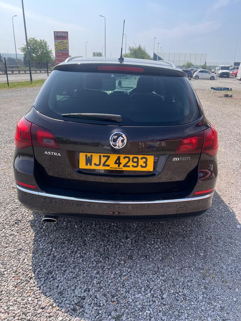 VAUXHALL ASTRA 2.0 CDTi Elite 2014
