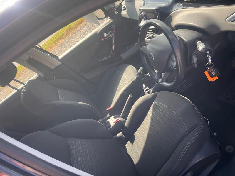 PEUGEOT 208 1.2 VTi Access+ 2013