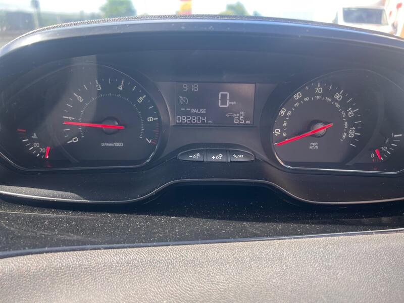PEUGEOT 208 1.2 VTi Access+ 2013