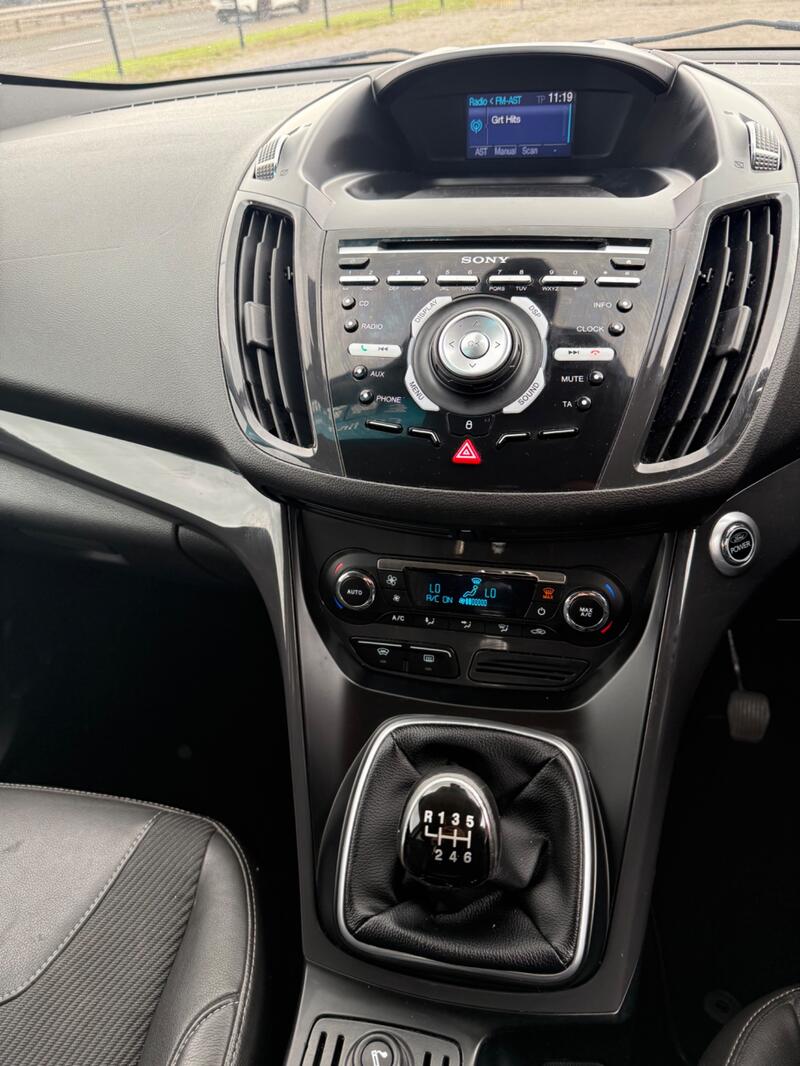 FORD KUGA 2.0 TDCi Titanium 2013