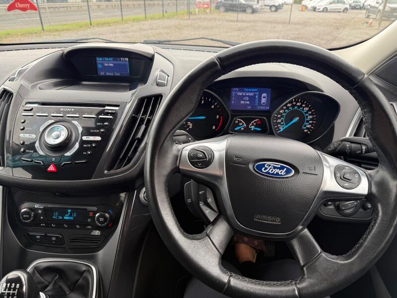 FORD KUGA 2.0 TDCi Titanium 2013