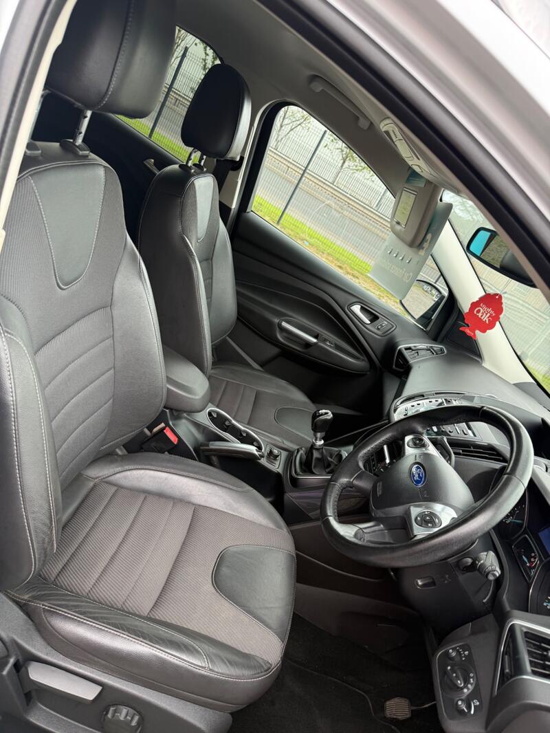 FORD KUGA 2.0 TDCi Titanium 2013