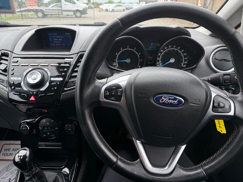 FORD FIESTA 1.0 T EcoBoost Titanium 2016